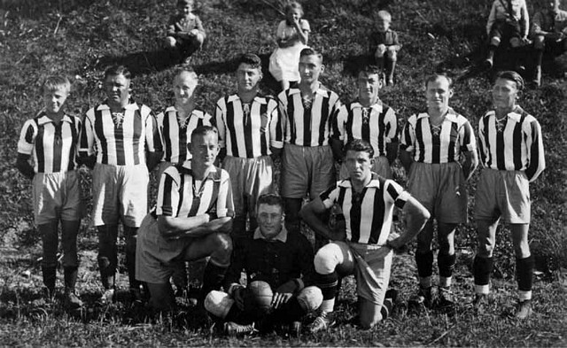 Die Gründungsmannschaft aus dem Jahre 1935 Gründungsmannschaft 1935