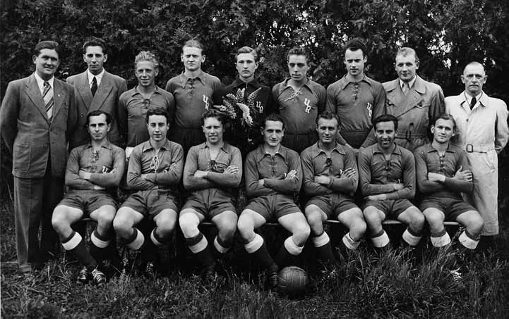 Diese Mannschaft wurde ungeschlagener Meister der B-Klasse im Spieljahr 1952/53 mit 43:1 Punkten Meister B-Klasse 1952/53