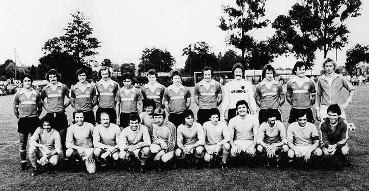 Mannschaftsbild beim Einweihungsspiel gegen den 1. FC Nürnberg am 5. August 1978