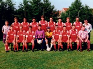 Diese Mannschaft schaffte wieder den Aufstieg in die A-Klasse Jura in der Saison 1993/94